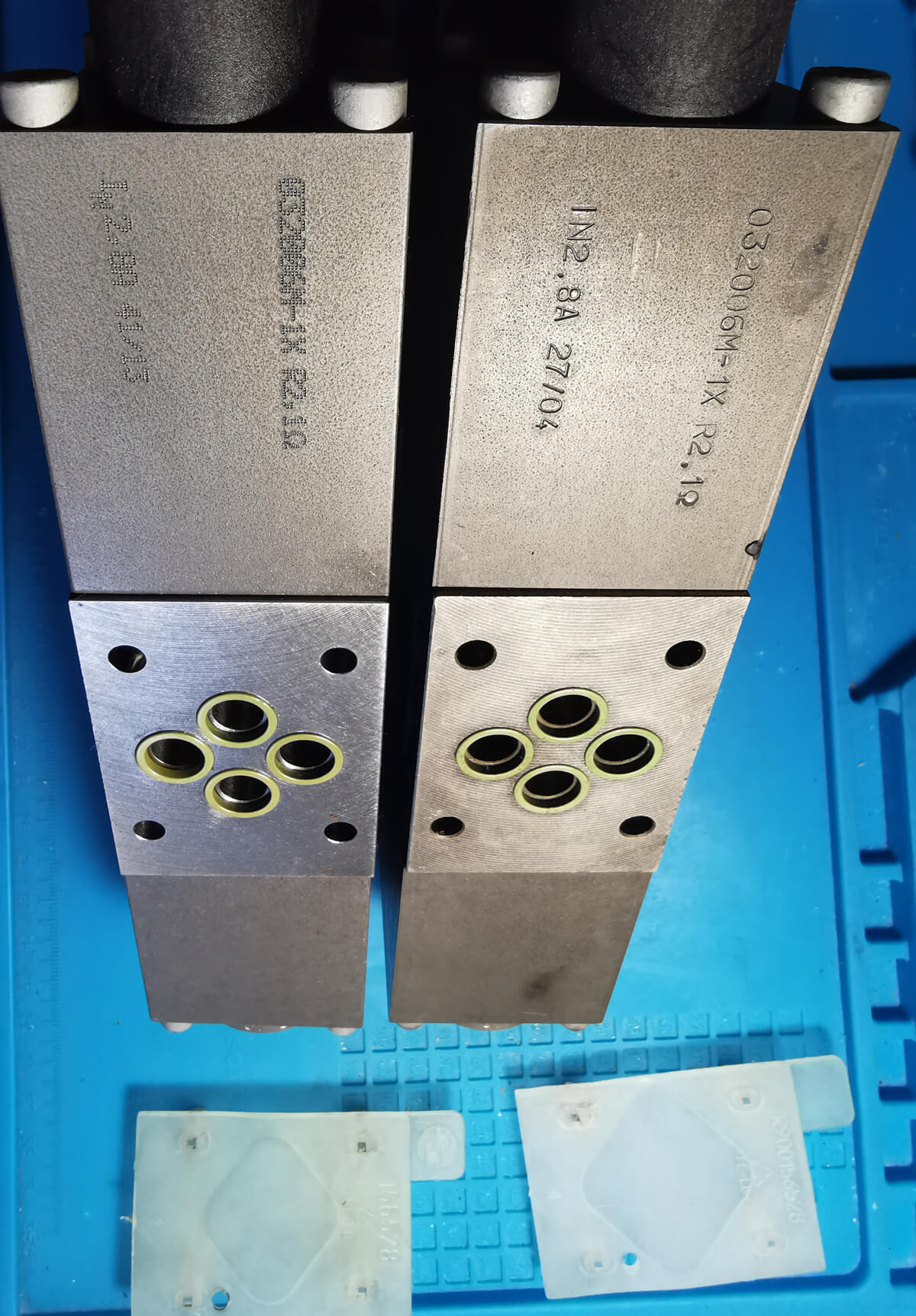 Фото 2 пропорционального клапана Bosch Rexroth R900906155 4WRSE6V1-20-31/G24K0/A1V