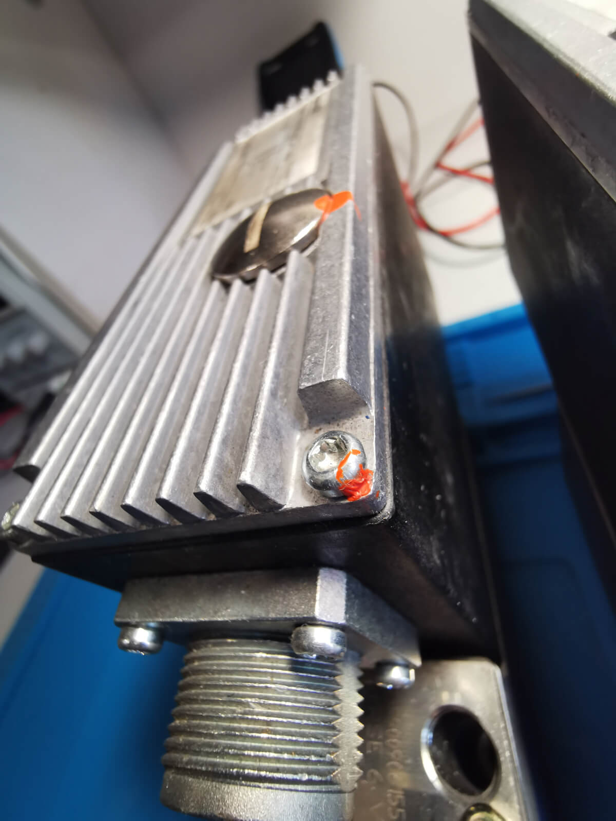 Фото 2 пропорционального клапана Bosch Rexroth R900906155 4WRSE6V1-20-31/G24K0/A1V