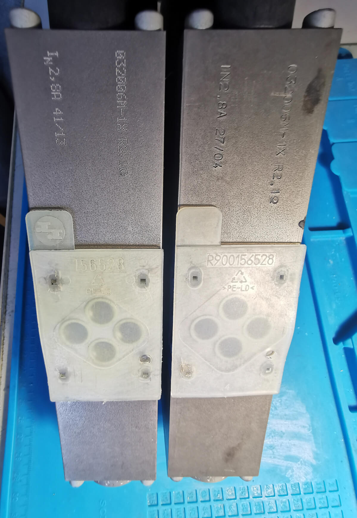 Фото 3 пропорционального клапана Bosch Rexroth R900906155 4WRSE6V1-20-31/G24K0/A1V