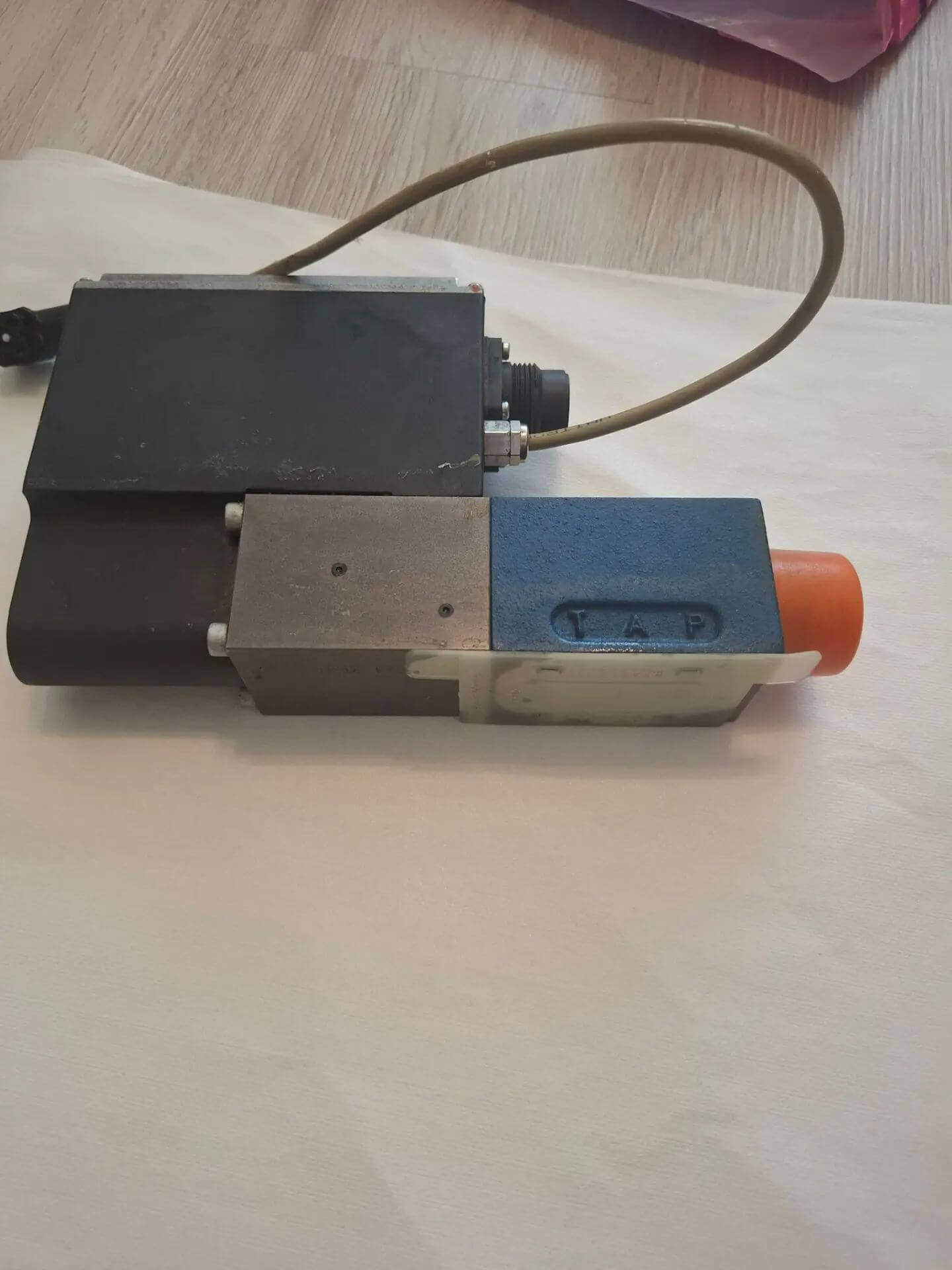 Фото 3 клапана Bosch Rexroth VT-DFPE-A-2X MNR R901029624 для насосов SYDFEE-20/045R, SYDFEE-20/071R, SYDFEE-20/100R, SYDFEE-20/140R