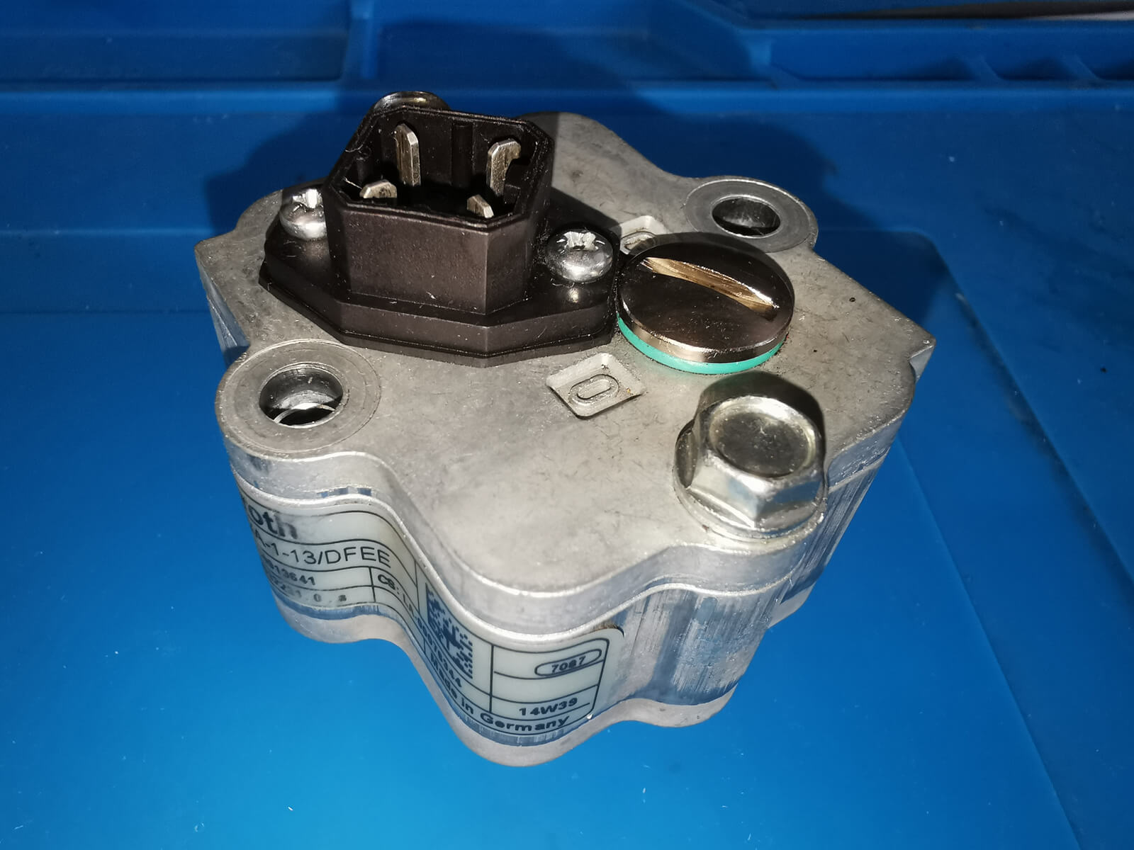 Датчик угла поворота люльки (качели, шайбы, диска) Bosch Rexroth VT-SWA-1-1X